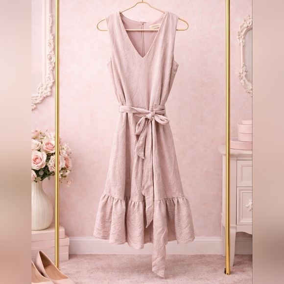 Calvin Klein Dresses & Skirts - NWOT Calvin Klein Size 6 Textured V-Neck Midi Dress in Blush Pink